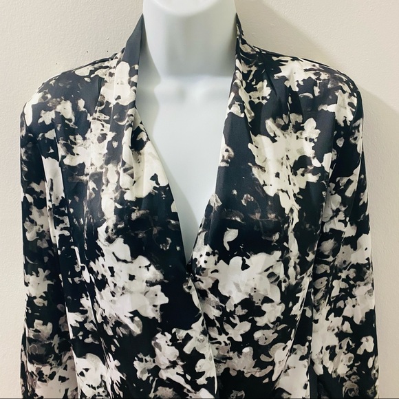 Apt. 9 Floral Black Wrap Small Blouse Top - Picture 3 of 9